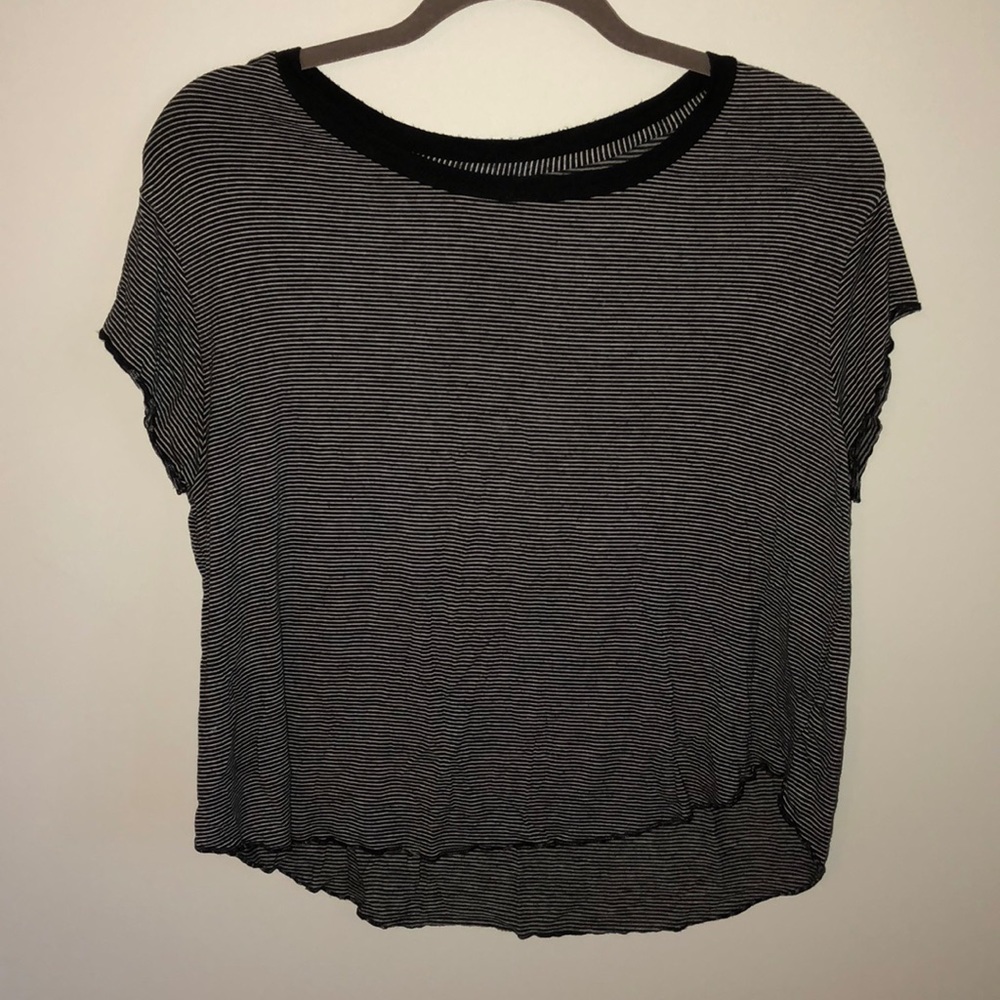 Black and white stripes tee